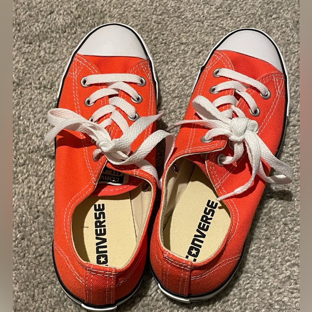 Converse low top, coral